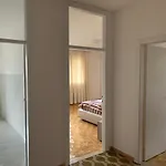 - Vittorio Veneto - Parcheggio Incluso アパート ボルツァーノ