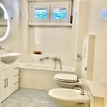 - Vittorio Veneto - Parcheggio Incluso アパート