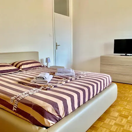 - Vittorio Veneto - Parcheggio Incluso 아파트 볼차노