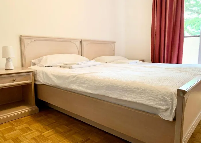 - Vittorio Veneto - Parcheggio Incluso Appartement